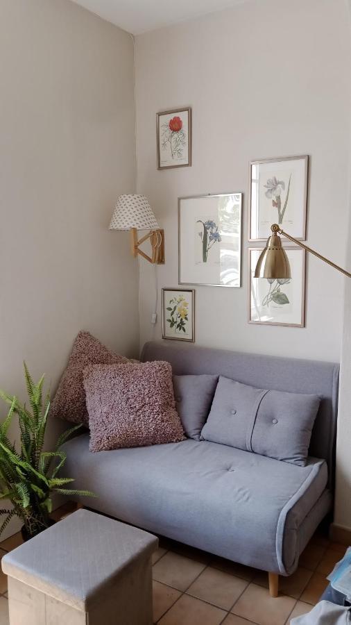 Paris Authentic House Small, Bright And Calm Studio Ngoại thất bức ảnh