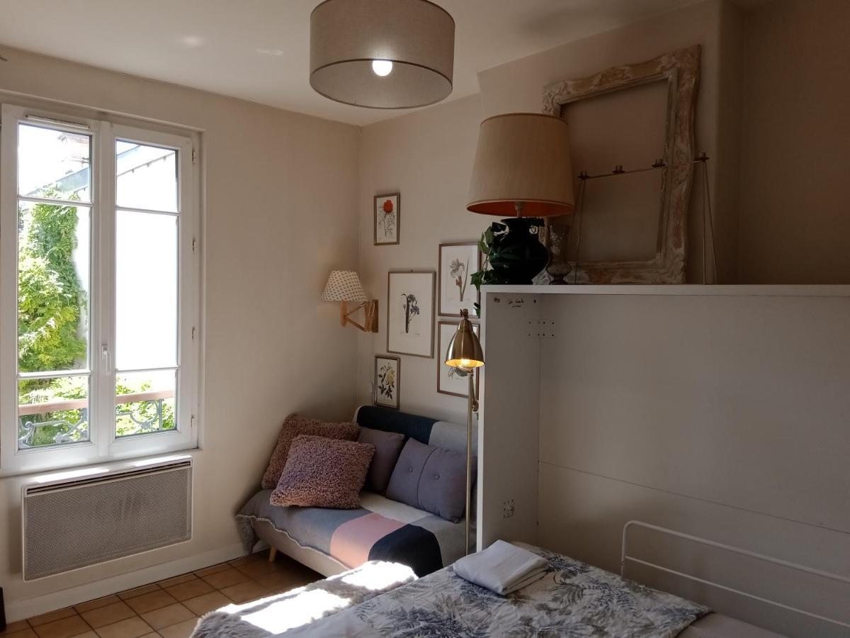 Paris Authentic House Small, Bright And Calm Studio Ngoại thất bức ảnh