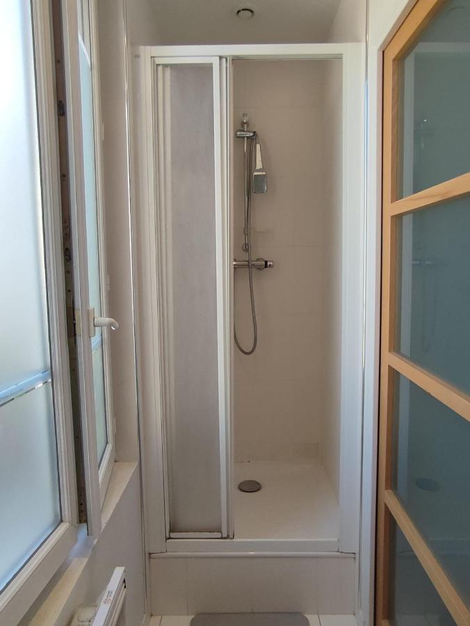 Paris Authentic House Small, Bright And Calm Studio Ngoại thất bức ảnh