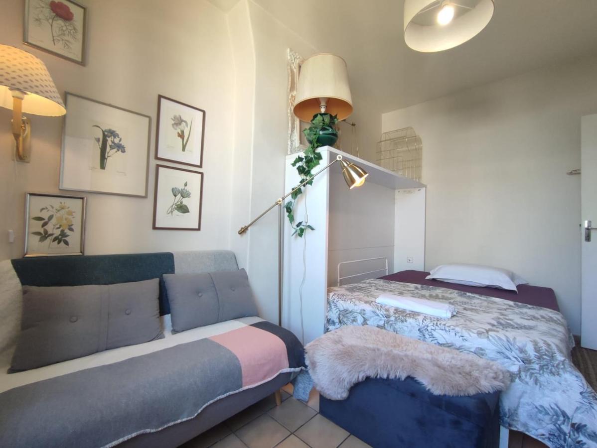 Paris Authentic House Small, Bright And Calm Studio Phòng bức ảnh