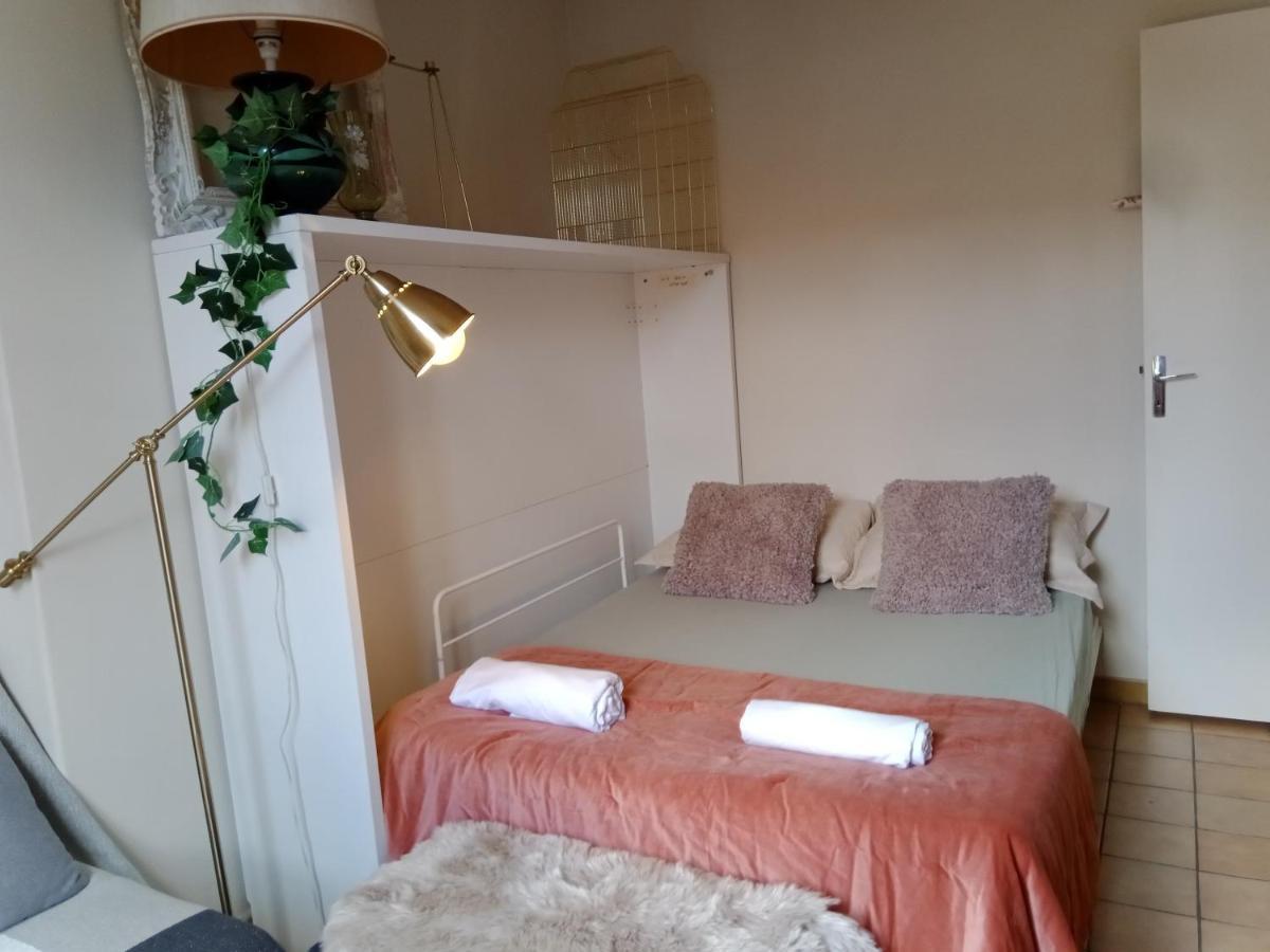 Paris Authentic House Small, Bright And Calm Studio Ngoại thất bức ảnh