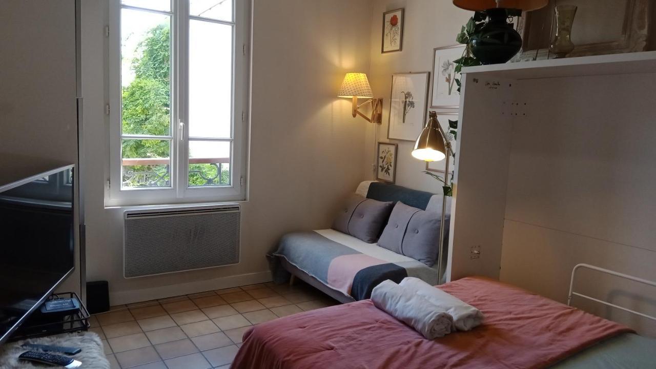 Paris Authentic House Small, Bright And Calm Studio Ngoại thất bức ảnh